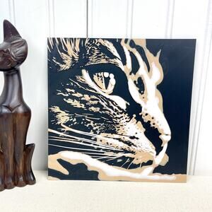 Cat Silhouette Wall Art: Textured Realistic Feline Print, 7.5in Square